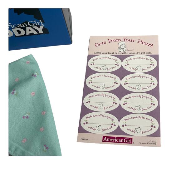 American Girl Today COCONUT COOKING ACCESSORIES Baking Chef Hat Scarf Cookie BOX - Picture 5 of 10